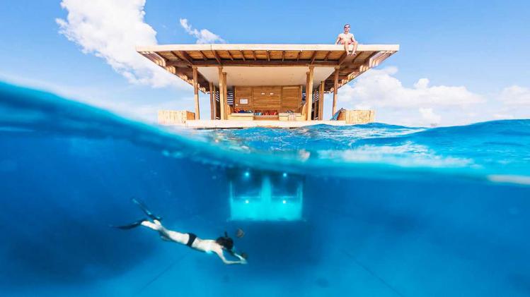 manta-resort-under-water-room-slider-1