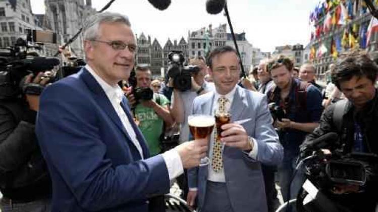 De Wever reageert voor eerst op komst Peeters naar Antwerpen: "CD&V niet meer het midden"