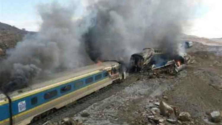 Verantwoordelijke Iraanse spoorwegen neemt ontslag na treinongeval
