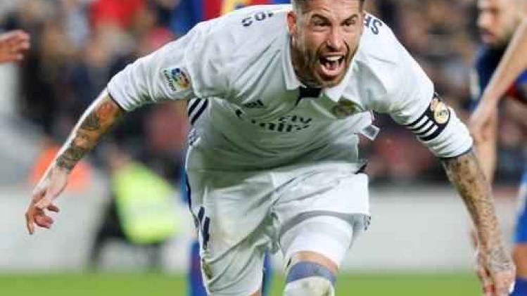 Primera Division - Sergio Ramos kopt Real Madrid in blessuretijd naar gelijkspel tegen Barcelona