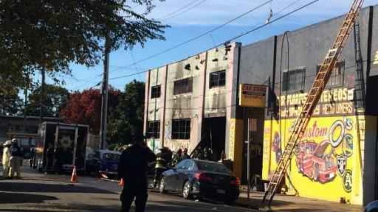 Brand pakhuis Oakland - Politie startte onlangs onderzoek na berichten dat mensen illegaal in pakhuis woonden