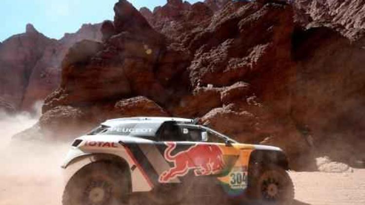 Carlos Sainz (Peugeot) moet strijd in Dakar 2017 staken