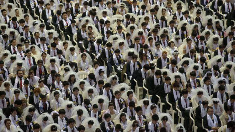3.800 koppels trouwen tegelijk in Zuid-Korea