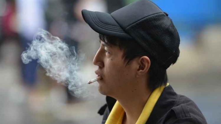 Roken kost wereldeconomie bijna een biljoen per jaar
