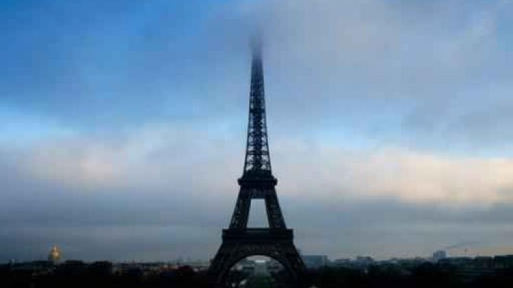 Eiffeltoren krijgt torenhoog bedrag voor oplapwerk