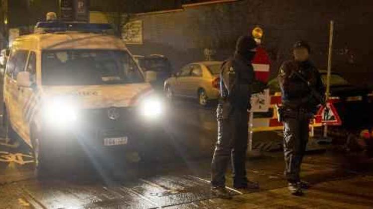 Huiszoekingen Molenbeek: drie opgepakte personen na verhoor vrijgelaten