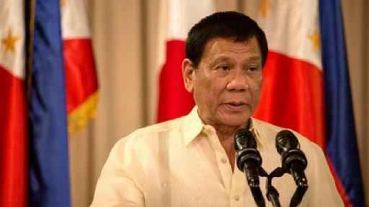 Filipijnse president Duterte dreigt met de krijgswet