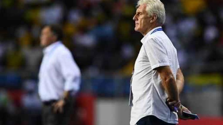 Africa Cup 2017 - Hugo Broos stoot met Kameroen door naar kwartfinales na gelijkspel tegen thuisland Gabon