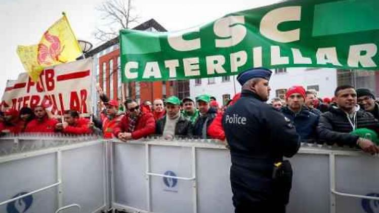 Zeshonderd werknemers Caterpillar protesteren voor Waalse regeringszetel