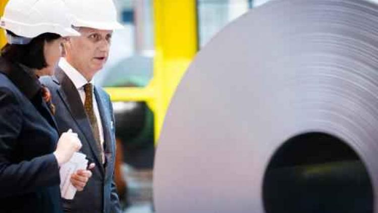 Koning huldigt nieuwe productielijn bij ArcelorMittal Luik in