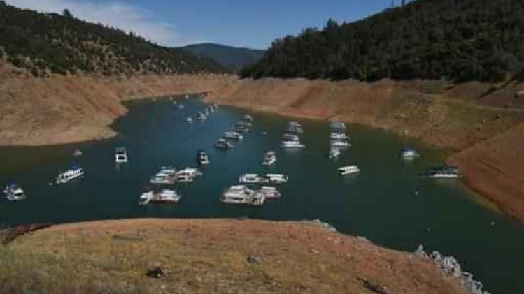 Zeker 188.000 mensen worden geëvacueerd aan Oroville Dam in Californië