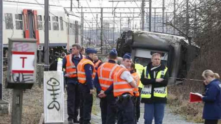 Trein ontspoord nabij Leuven - Grote schade aan treininfrastructuur