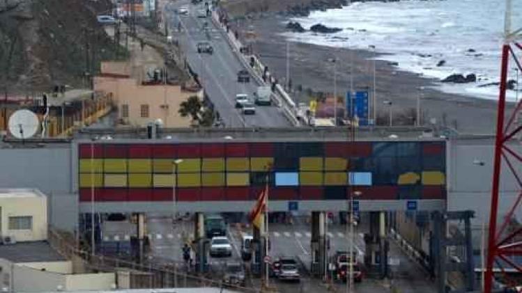 Tiental gewonden bij nieuwe bestorming van Spaanse enclave in Ceuta