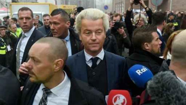 Nederlandse premier en minister van Justitie overleggen met Wilders over lek