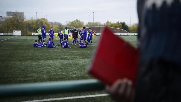 Clubs kunnen voortaan talenten vastleggen voor hun zestiende