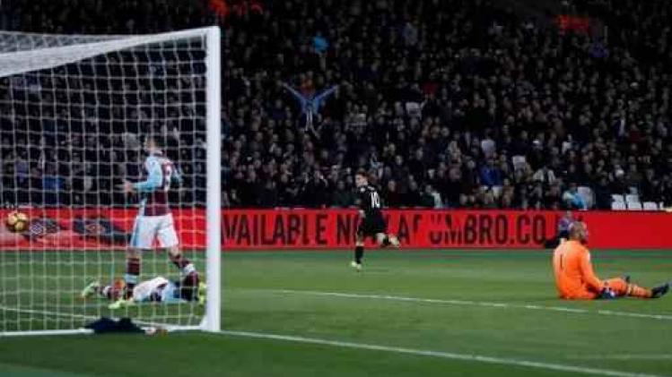 Belgen in het buitenland - Eden Hazard zet Chelsea op weg naar 1-2 zege bij West Ham