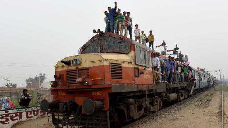 indiase-boeren-krijgen-trein-als-schadevergoeding