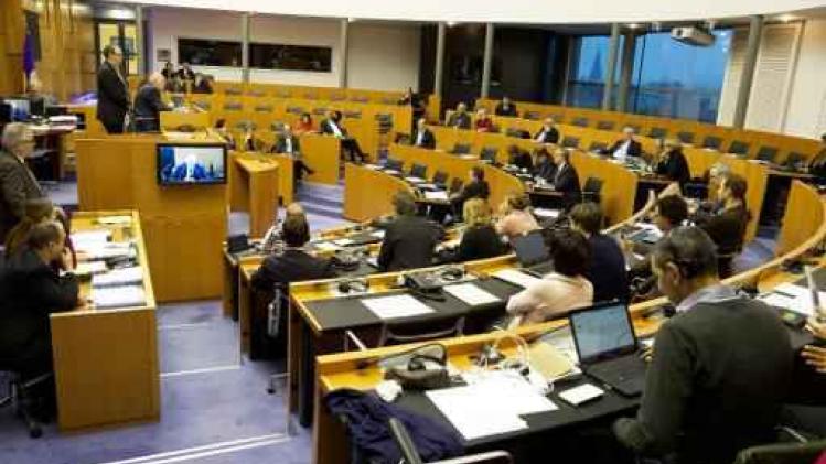 Brussels Parlement - Alle Brusselse crèches zijn voortaan vergunningplichtig