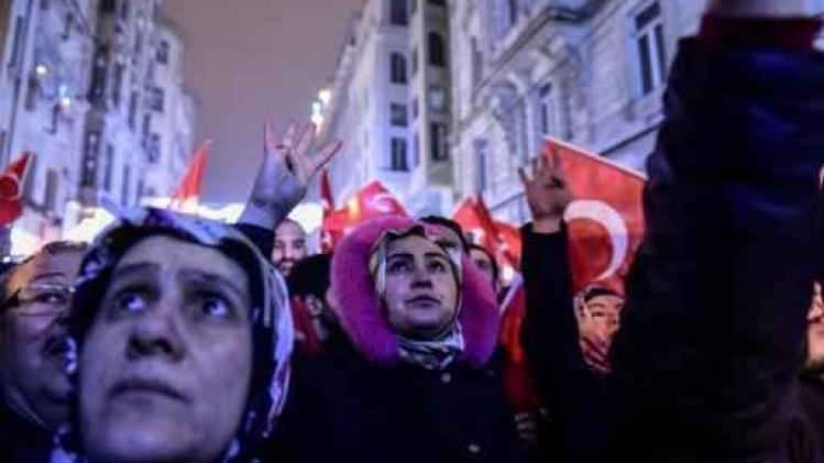 Conflict Nederland/Turkije - Ook protesten bij Nederlandse ambassades in Düsseldorf en Ankara