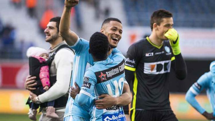 De spelers van AA Gent vieren de kwalificatie voor play-off 1