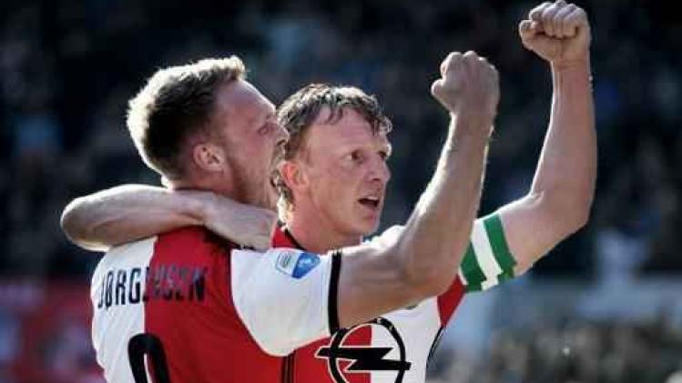 Belgen in het buitenland - Feyenoord wint na doelpuntenkermis van AZ