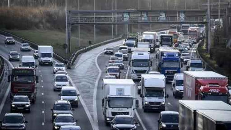 Nieuw filerecord op Vlaamse snelwegen in 2016 door sterke toename avondfiles