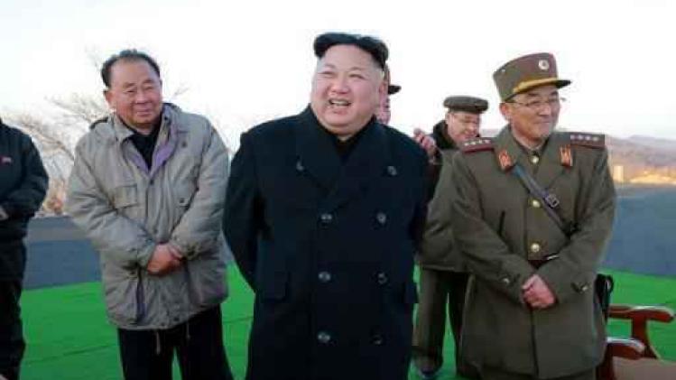 Noord-Korea test nieuwe raketmotor in het bijzijn van Kim Jong-un