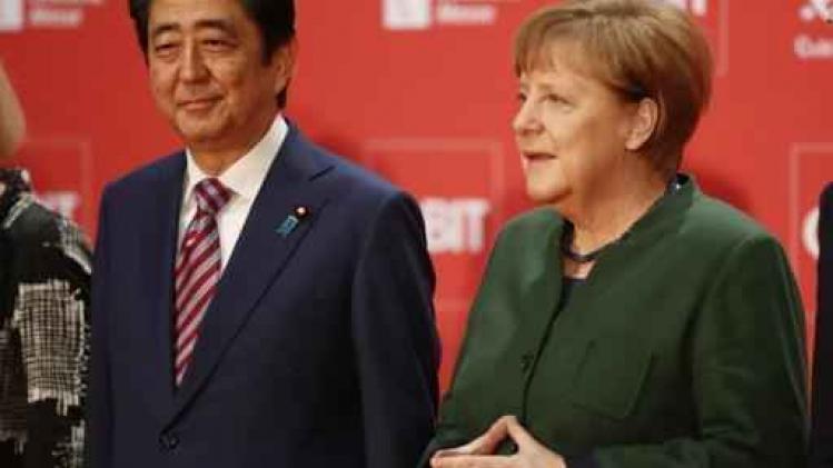 Abe en Merkel pleiten voor vrije handel en open markten