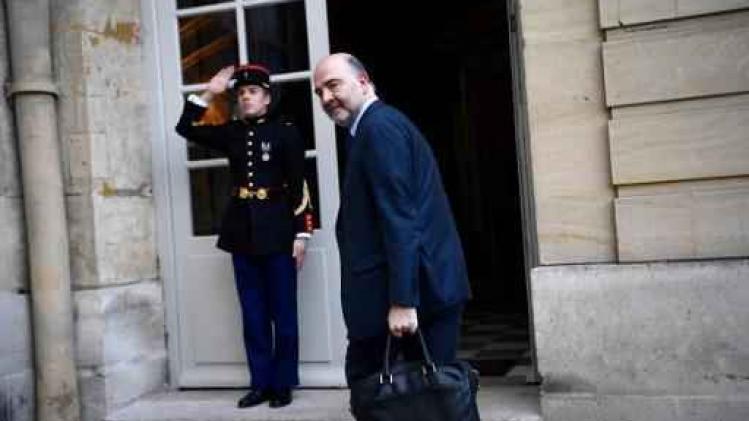 Ook Moscovici ontving luxueuze kostuums
