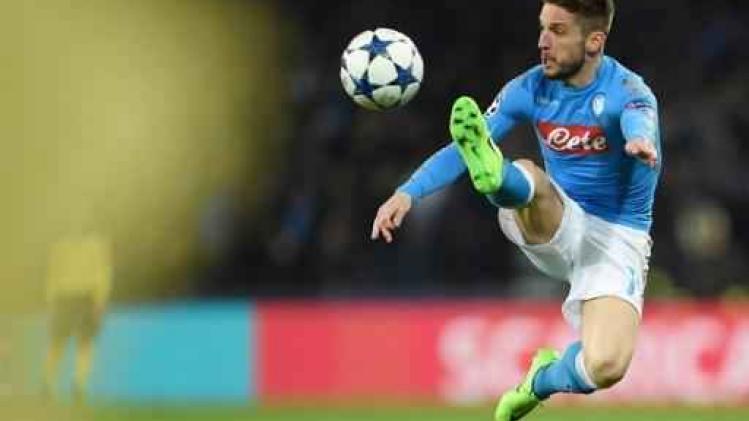 Belgen in het buitenland - Assist van Dries Mertens helpt Napoli aan punt tegen Juventus