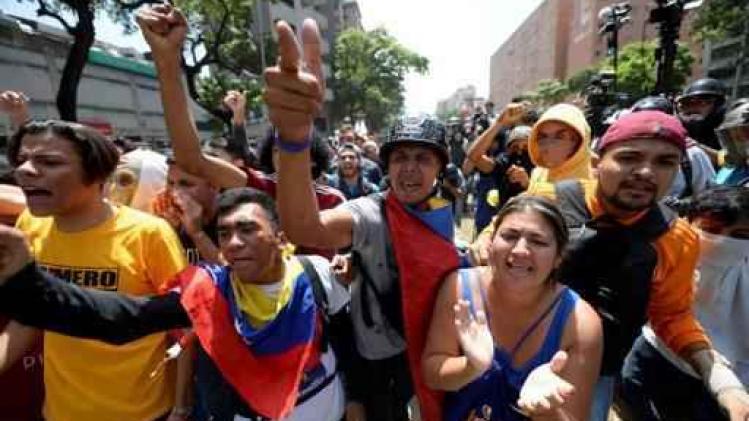 Schermutselingen tussen betogers en politie in Venezuela