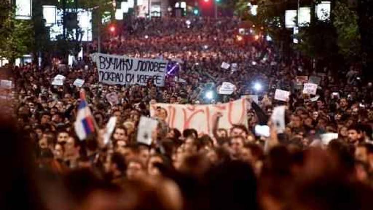 Duizenden Serviërs protesteren tegen verkiezing van Vucic als president