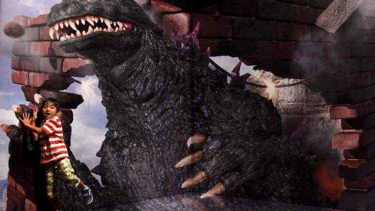 Professor brengt kind in Godzilla-vermomming mee naar de klas