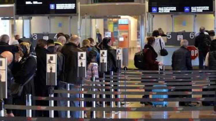 Reizigers moeten niet úren vroeger komen voor strengere controles naar niet-Schengen