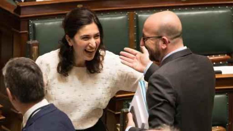 Premier Michel roept staatssecretaris Zuhal Demir tot de orde