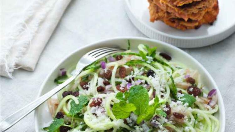 Dagen zonder vlees: Metro test de salade met komkommer en peer