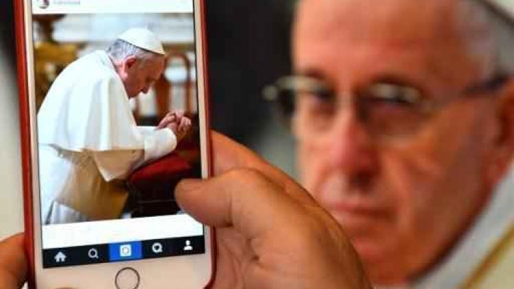 Paus veroordeelt "verwerpelijke" bomaanslag in Syrië tijdens "Urbi et orbi"