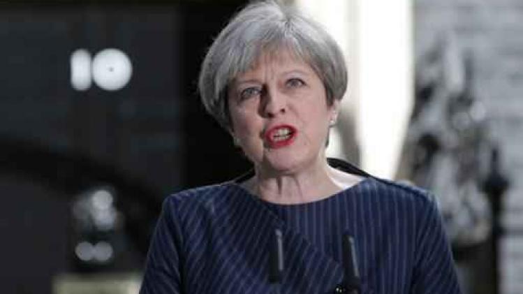 Britse premier May kondigt vervroegde verkiezingen aan op 8 juni