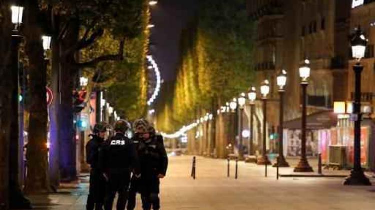 Schietpartij Champs-Elysées - Drie lieden uit omgeving vermoedelijke dader opgepakt en verhoord