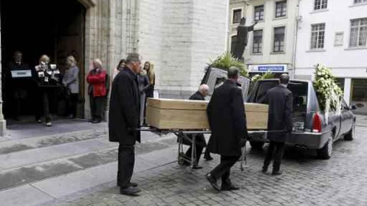 Aanslag Stockholm - Sereen afscheid van Belgisch slachtoffer in Halle