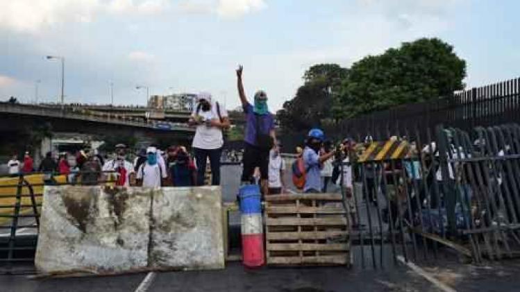 Opnieuw drie doden bij dag van protesten in Venezuela