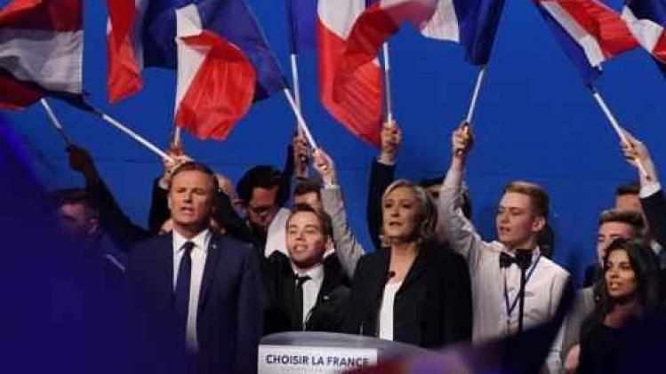 Le Pen hekelt tegenstander Macron als kandidaat van de financiële wereld