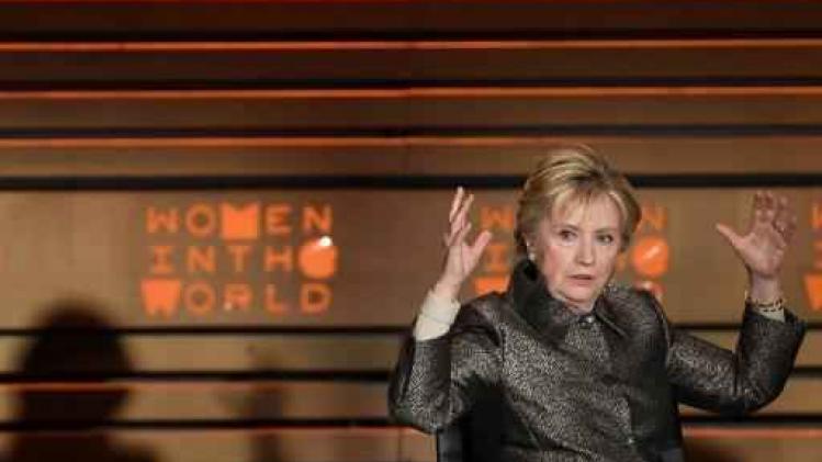 Clinton zegt dat ze verkiezingen verloor door Moskou
