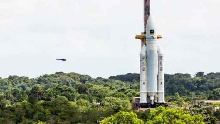 Ariane-5-draagraket brengt met 45 dagen vertraging satellieten in baan rond aarde
