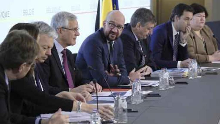 Regering duwt door met omruilen auto voor cash