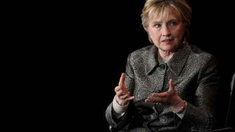 Hillary Clinton zet aanval op Trump in met nieuwe politieke beweging