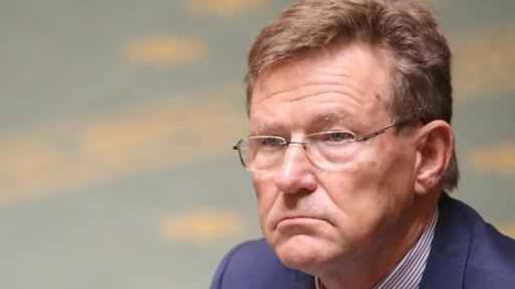 Van Overtveldt zou voor Macron stemmen wegens dermate negatief alternatief