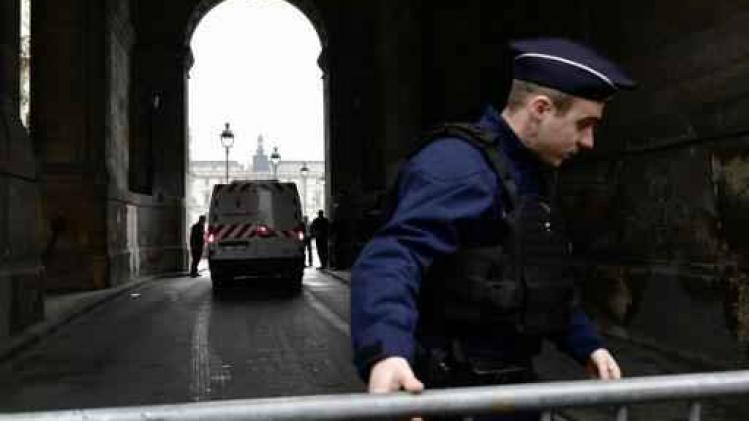 Franse machtsoverdracht onder hoge beveiliging