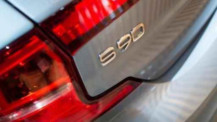 Volvo stuurt Chinese auto's per trein naar haven Zeebrugge
