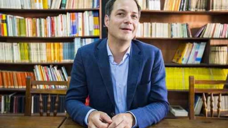 De Croo wil dat migranten goedkoper geld naar thuisland kunnen sturen